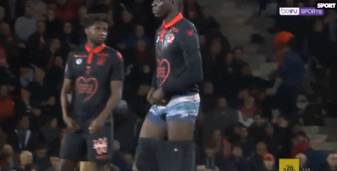 奥尔莫vs阿拉维斯全场数据：梅开二度+5次关键传球，获评9.5分