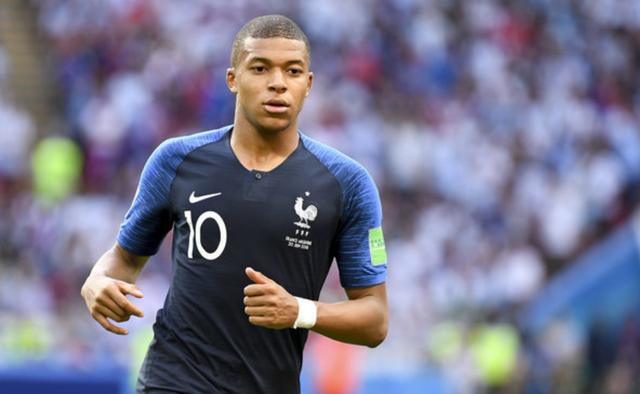 莫雷托：皇马依旧信任阿隆索，并且将在六月份签下一名中后卫（莫雷托：皇马对阿隆索信心不变，计划六月引进一位中后卫）