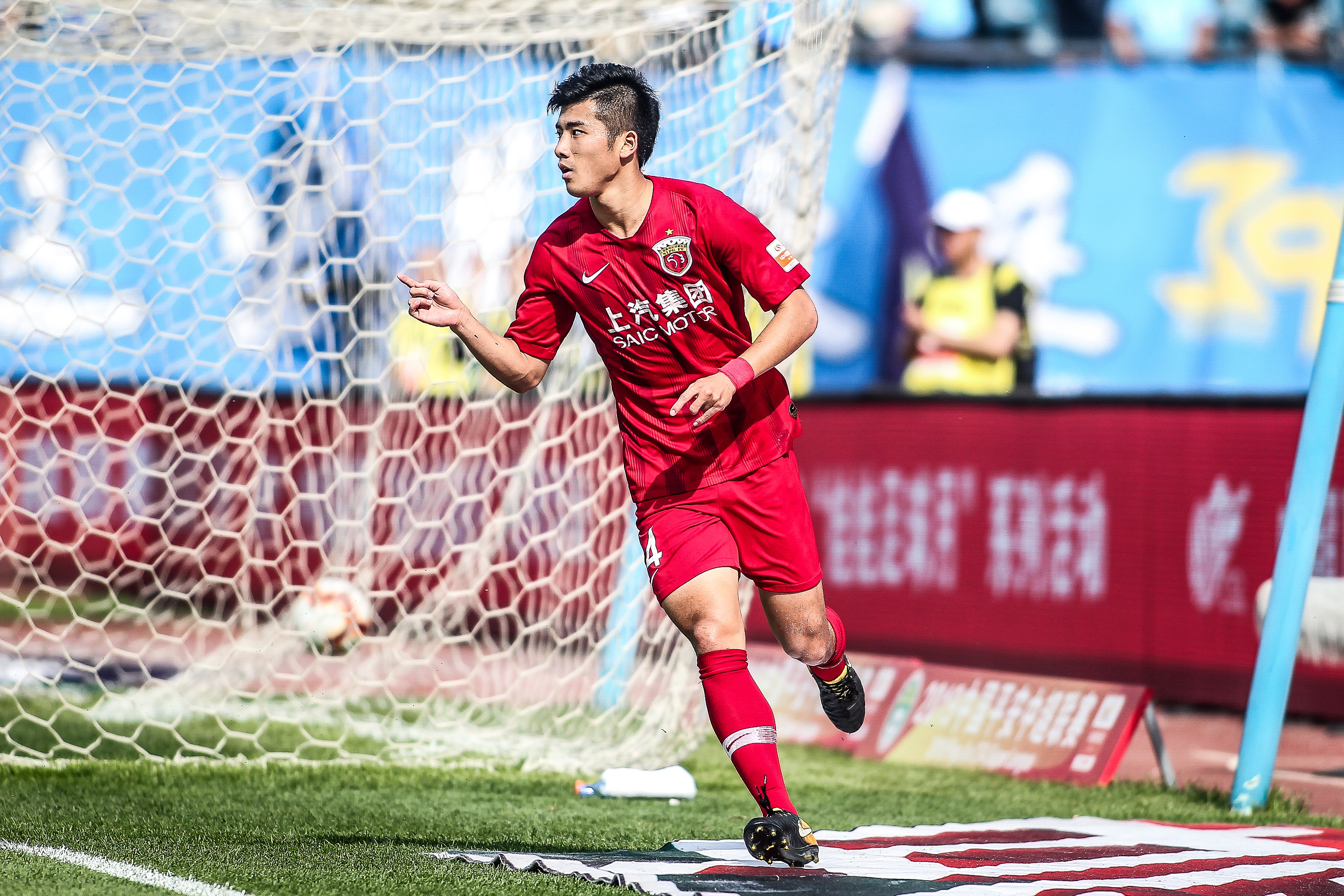 13岁小将打破出战纪录：阿森纳不仅赢在当下，也还要赢下未来（13岁小将刷新出场纪录：阿森纳赢在现在，布局未来）