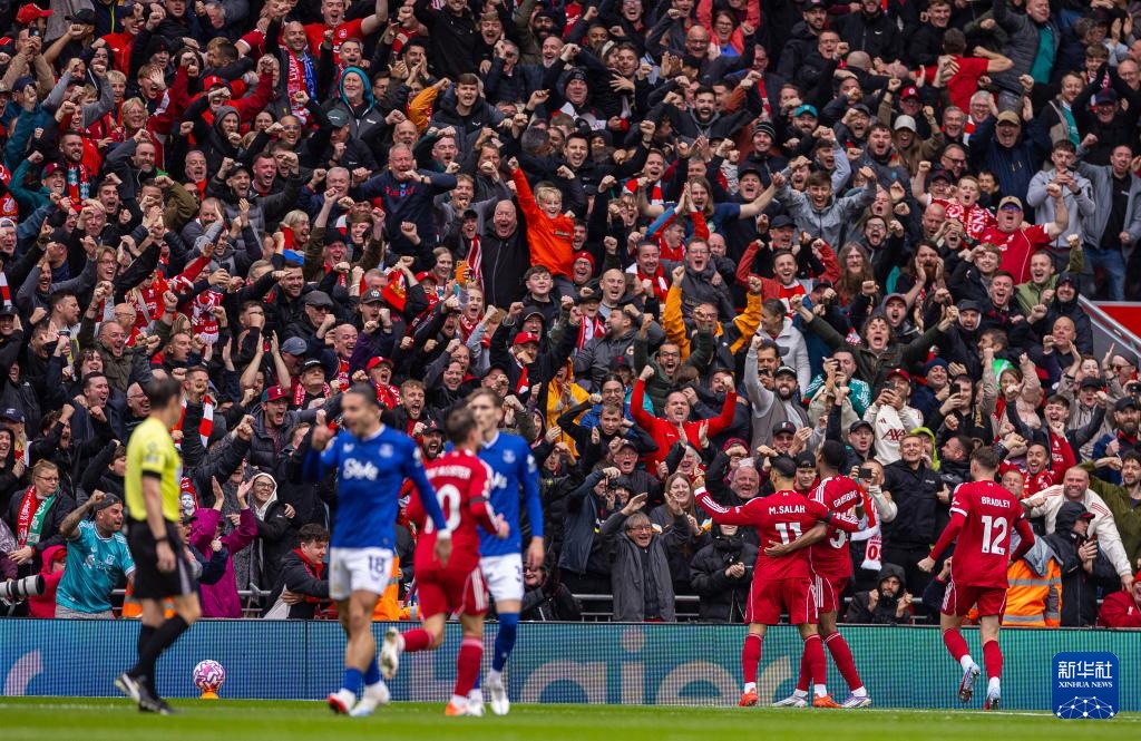 升入U21，阿森纳15岁2米门将发文庆祝并剑指挑战拉亚（阿森纳15岁2米门神升入U21：晒文庆祝，瞄准挑战拉亚）