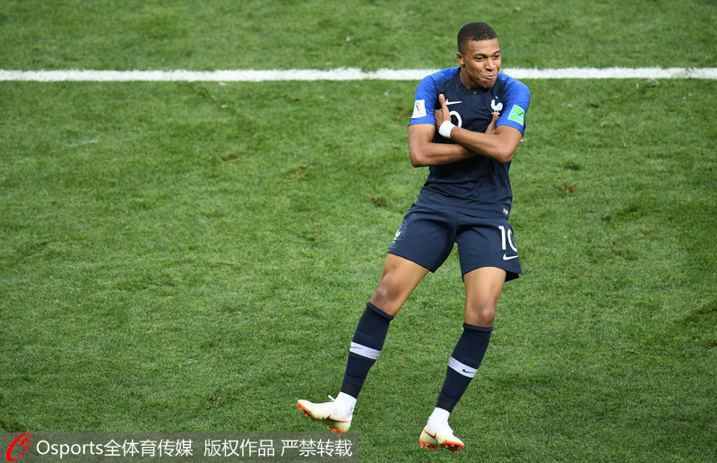 沃勒尔：卡尔的表现令人欣喜，青训工作是德国足球的未来（沃勒尔：卡尔发挥亮眼，青训是德国足球的希望所在）