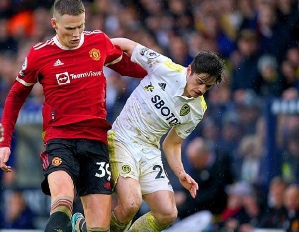 西海岸投资人：我鼓励邵佳一去报名国足，国家需要我义不容辞（西海岸投资人：支持邵佳一报名国足，国家需要时我责无旁贷）