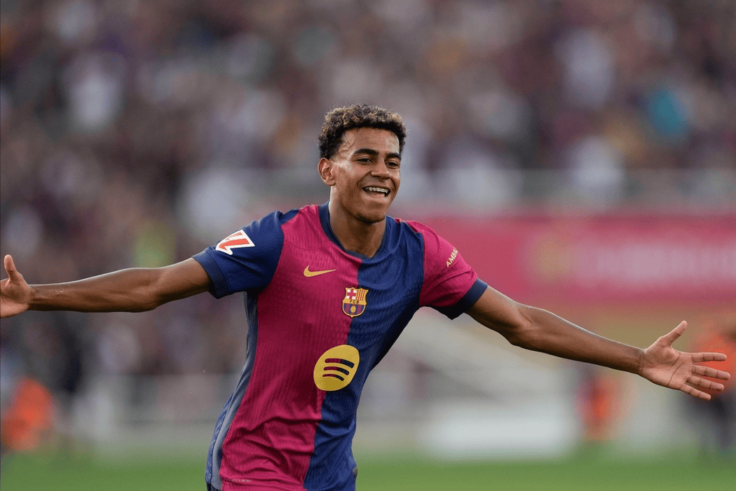 周末战巴萨！国王杯赛后一瘸一拐，安东尼：放心，有时间恢复（国王杯后跛行，安东尼称无大碍：周末战巴萨有时间恢复）